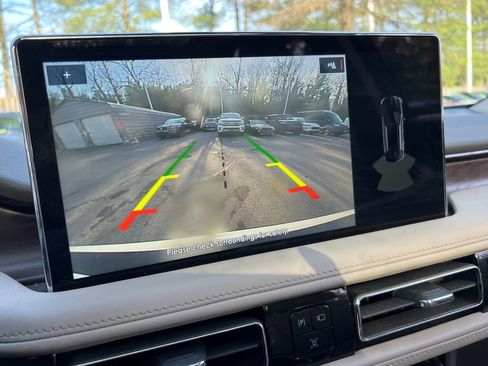 Used 2023 Lincoln Nautilus Reserve image 30