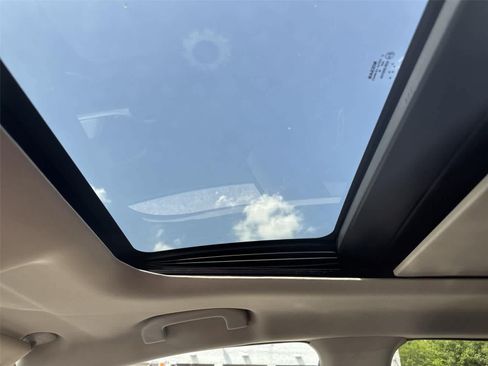 Used 2018 Nissan Murano SV w/ Premium Package AWD/4WD image 11