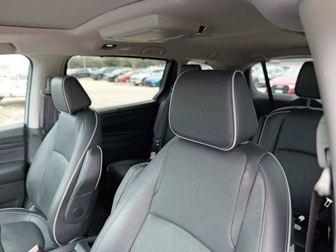 Used 2023 Honda Odyssey Elite image 11