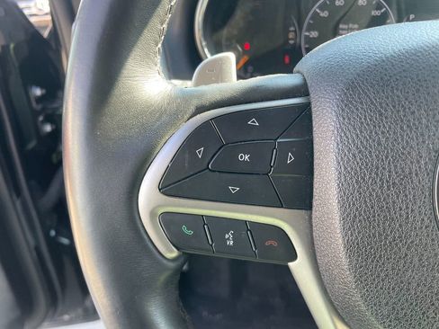 Used 2017 Jeep Grand Cherokee Altitude AWD/4WD image 16