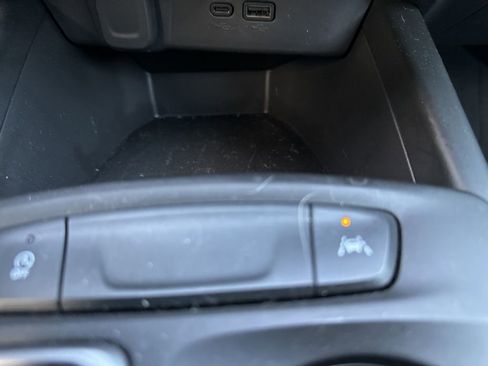 Used 2025 Chevrolet Trax RS w/ Driver Confidence Package image 25