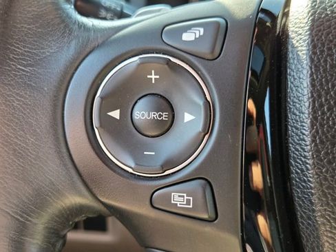 Used 2017 Honda Pilot Touring image 35