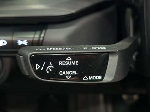 Used 2023 Porsche 911 Carrera GTS RWD image 39