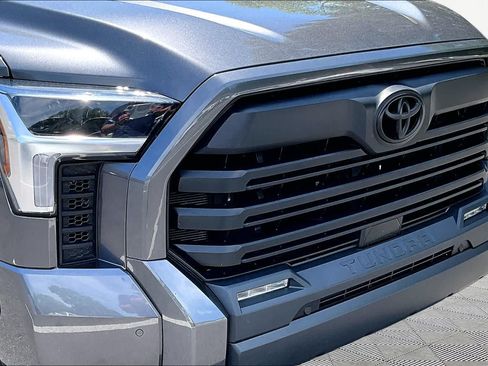 Used 2023 Toyota Tundra SR5 w/ SR5 Convenience Package AWD/4WD image 29