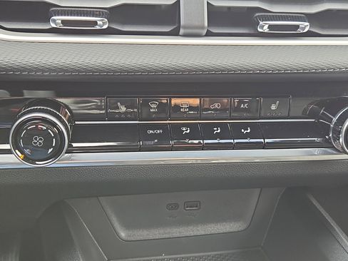 New 2026 Chevrolet Equinox LT w/ Midnight Edition image 31