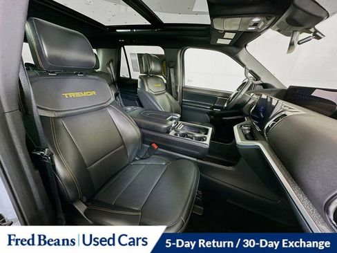 Used 2025 Ford Expedition Tremor AWD/4WD image 33