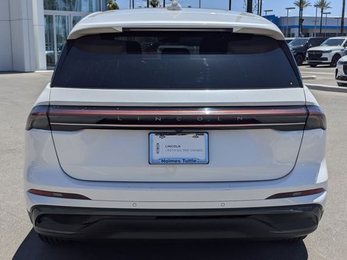 Certified 2024 Lincoln Nautilus Premier w/ Equipment Group 102A AWD/4WD image 3