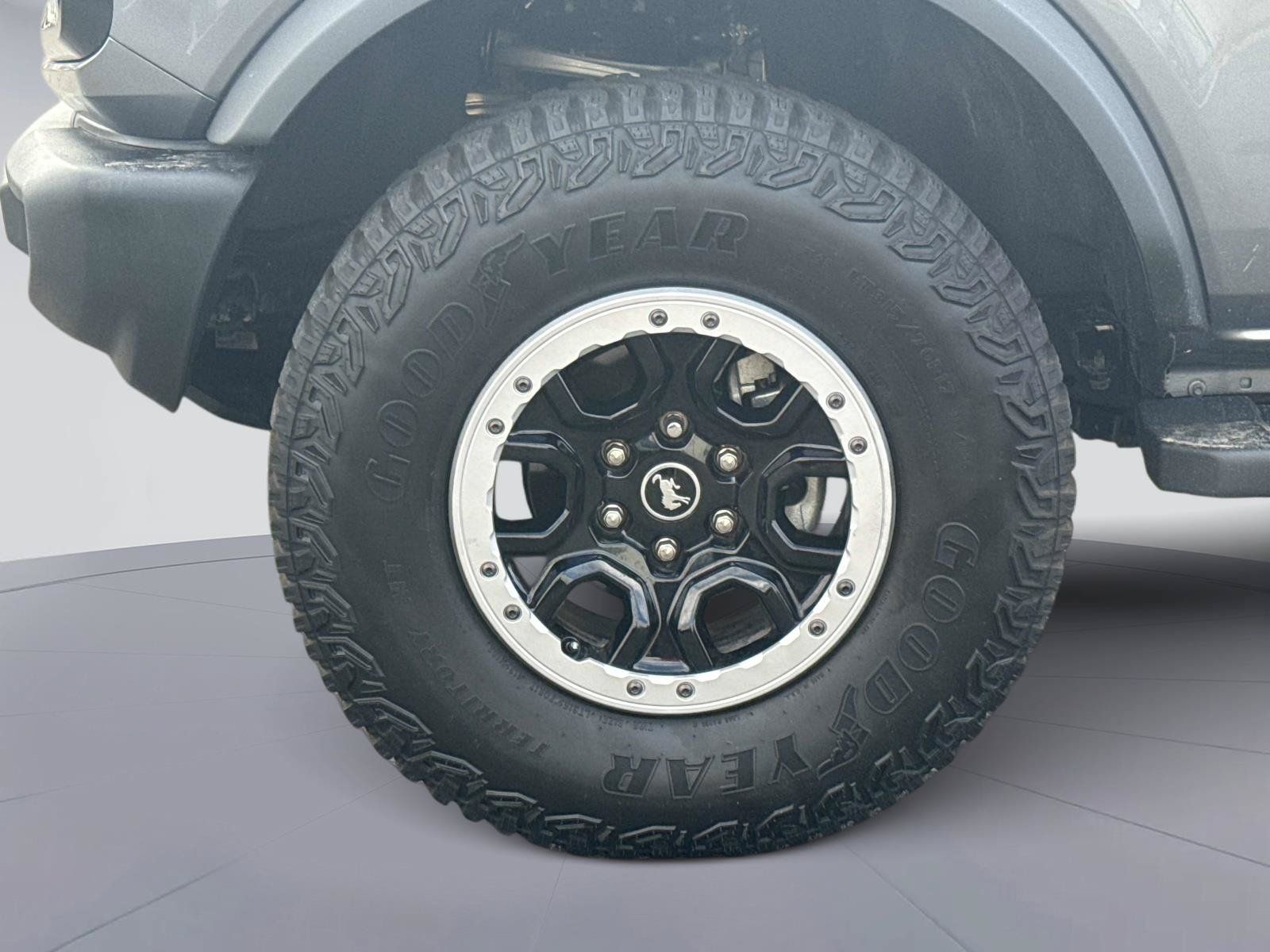 Used 2023 Ford Bronco Outer Banks w/ Sasquatch Package AWD/4WD image 11