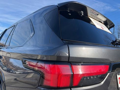 Certified 2025 Toyota Sequoia Platinum image 22