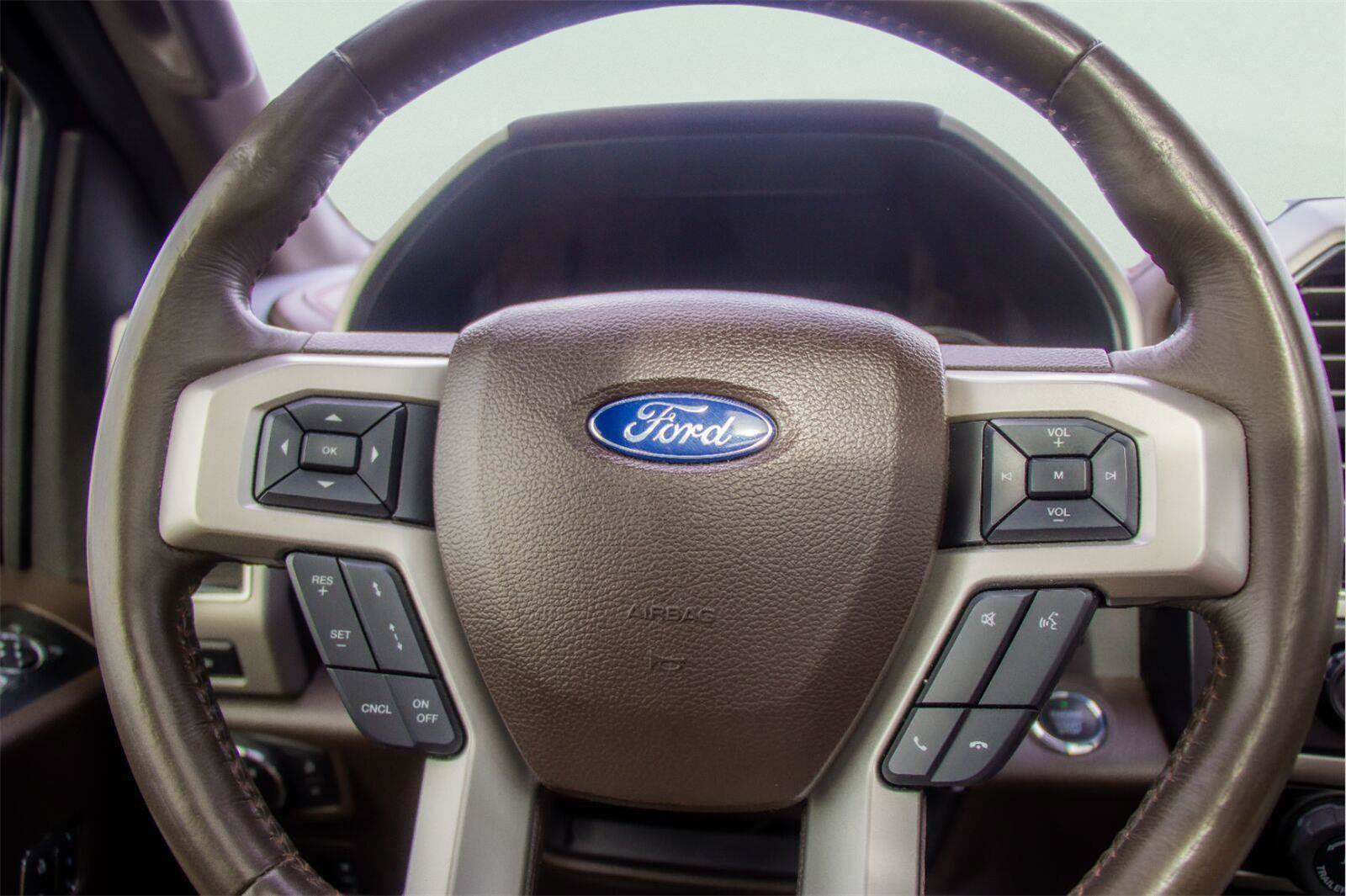 Used 2018 Ford F150 King Ranch w/ Equipment Group 601A Luxury AWD/4WD image 14