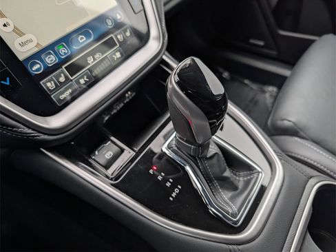 Used 2025 Subaru Outback Touring w/ Popular Package #2 image 24