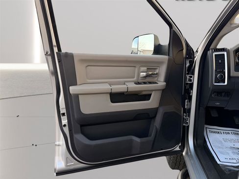 Used 2010 Dodge Ram 2500 Truck SLT w/ Luxury Group image 17