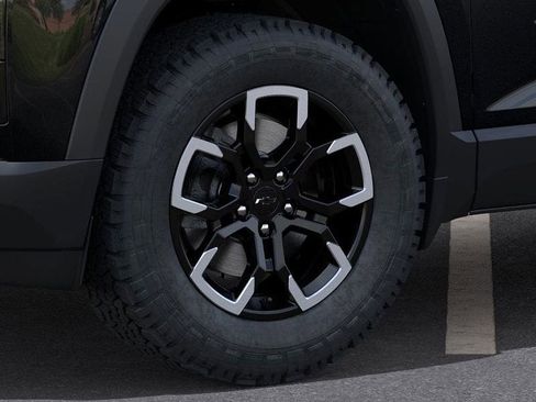 New 2026 Chevrolet Equinox ACTIV image 9