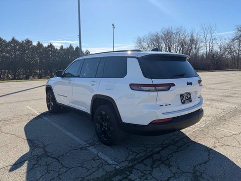 Used 2023 Jeep Grand Cherokee L Limited w/ Black Appearance Package image 6