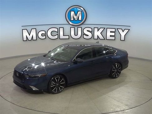 Used 2024 Honda Accord Touring image 1