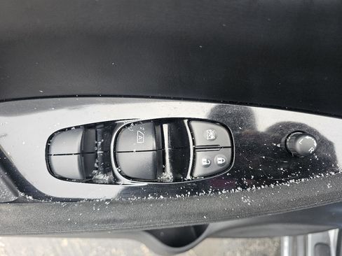 Used 2016 Nissan Leaf SV image 17