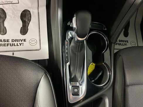 Used 2023 Buick Encore GX Preferred w/ Cold Weather Comfort Package AWD/4WD image 19