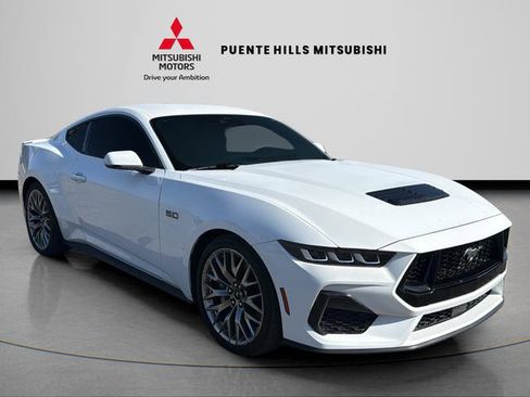 Used 2024 Ford Mustang GT Premium RWD image 3