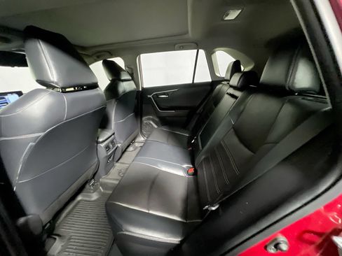 Used 2020 Toyota RAV4 Limited image 29