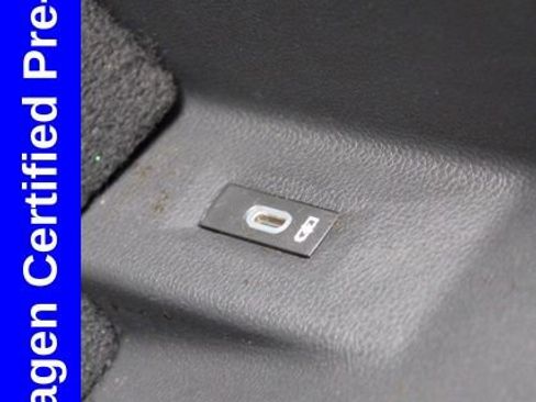 Used 2022 Volkswagen Atlas Cross Sport SE w/ Panoramic Sunroof Package image 48