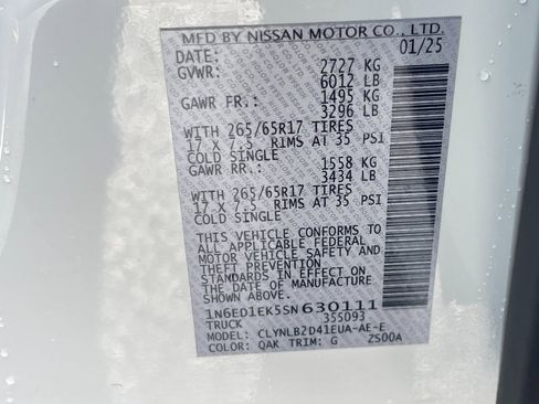 Certified 2025 Nissan Frontier SV image 28