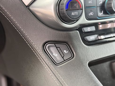 Used 2018 Chevrolet Tahoe LT w/ LT Signature Package image 26