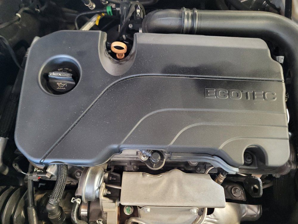 Used 2020 Chevrolet Malibu LT FWD image 30