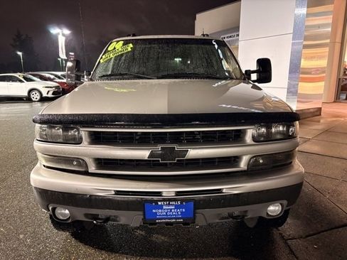 Used 2004 Chevrolet Tahoe Z71 w/ Z71 Preferred Equipment Group image 5