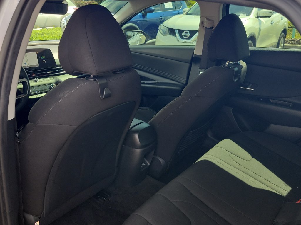 Used 2024 Hyundai Elantra SEL w/ Convenience Package FWD image 9