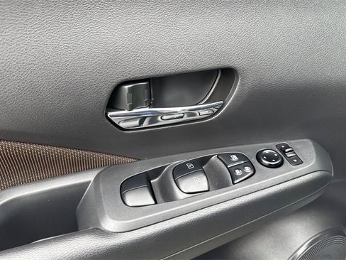 Certified 2023 Nissan Kicks SR image 12