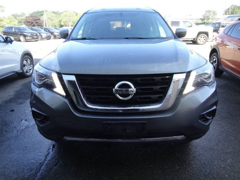 Used 2019 Nissan Pathfinder S AWD/4WD image 2
