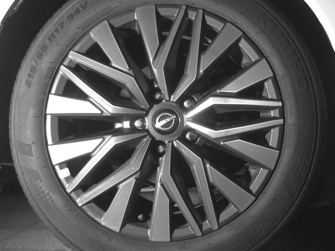 Used 2025 Nissan Altima 2.5 SV FWD image 15