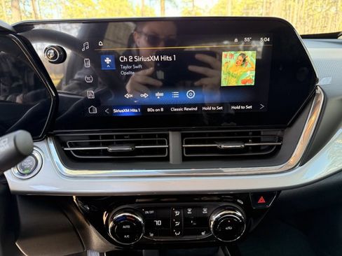 New 2026 Chevrolet Trax LT w/ Driver Confidence Package image 19