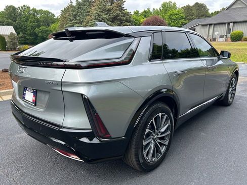 Used 2025 Cadillac Lyriq Sport AWD/4WD image 23