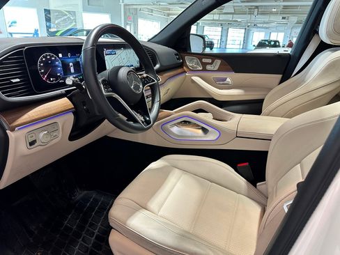 Certified 2025 Mercedes-Benz GLE 450 4MATIC image 7
