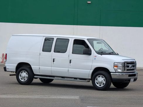 Used 2014 Ford E-250 and Econoline 250 w/ Power Group RWD image 1