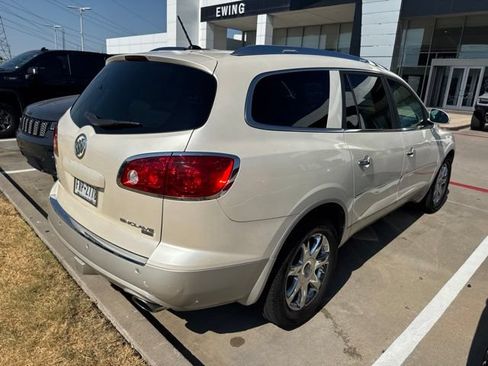 Used 2008 Buick Enclave CXL w/ Entertainment Package #4 FWD image 3