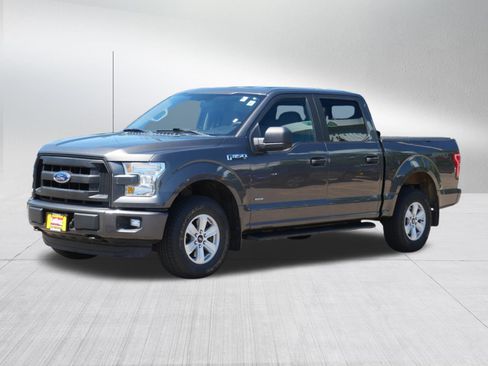 Used 2015 Ford F150 XL w/ Equipment Group 101A Mid AWD/4WD image 3