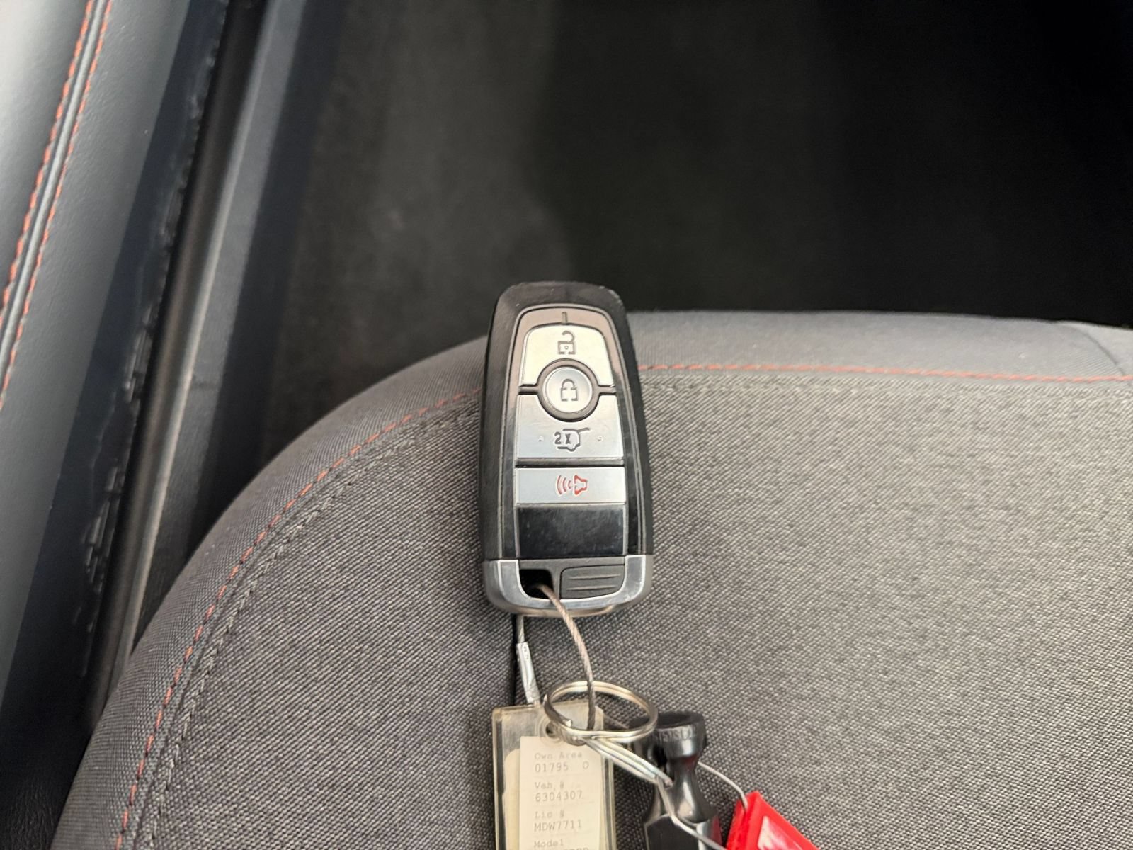 Used 2026 Ford Explorer Active AWD/4WD image 19