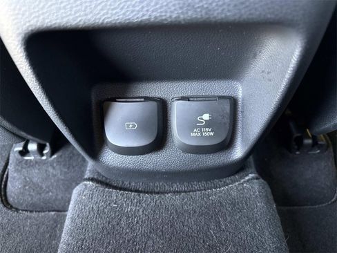 Used 2024 Genesis GV80 2.5T image 27