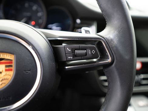 Used 2025 Porsche Macan image 23