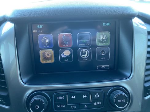 Used 2020 Chevrolet Suburban LT image 16