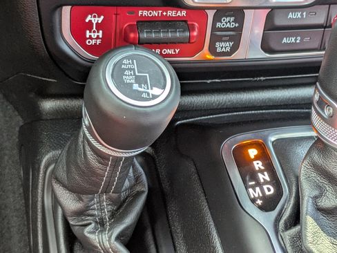 Used 2024 Jeep Wrangler Rubicon 392 image 32