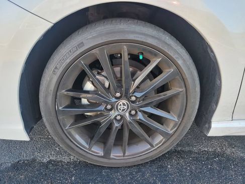 Used 2023 Toyota Camry XSE FWD image 10