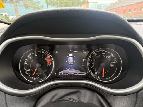 Used 2017 Jeep Cherokee Trailhawk w/ Comfort/Convenience Group image 14