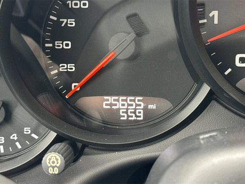 Used 2017 Porsche 911 Carrera image 29