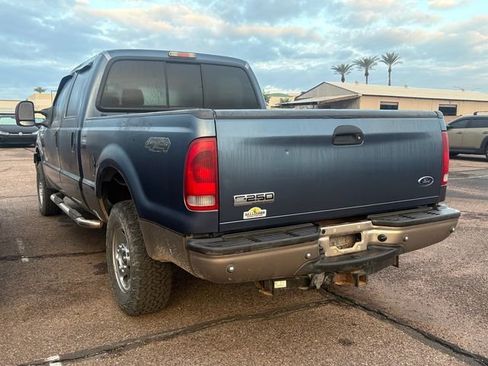 Used 2006 Ford F250 4x4 Crew Cab Super Duty image 3