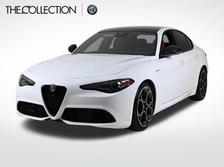 Used 2022 Alfa Romeo Giulia Veloce image 1