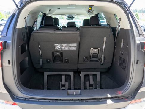 Used 2026 Kia Carnival FWD image 29