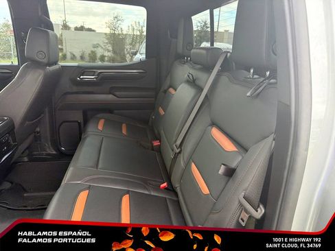 Used 2024 GMC Sierra 1500 AT4 w/ Technology Package AWD/4WD image 29